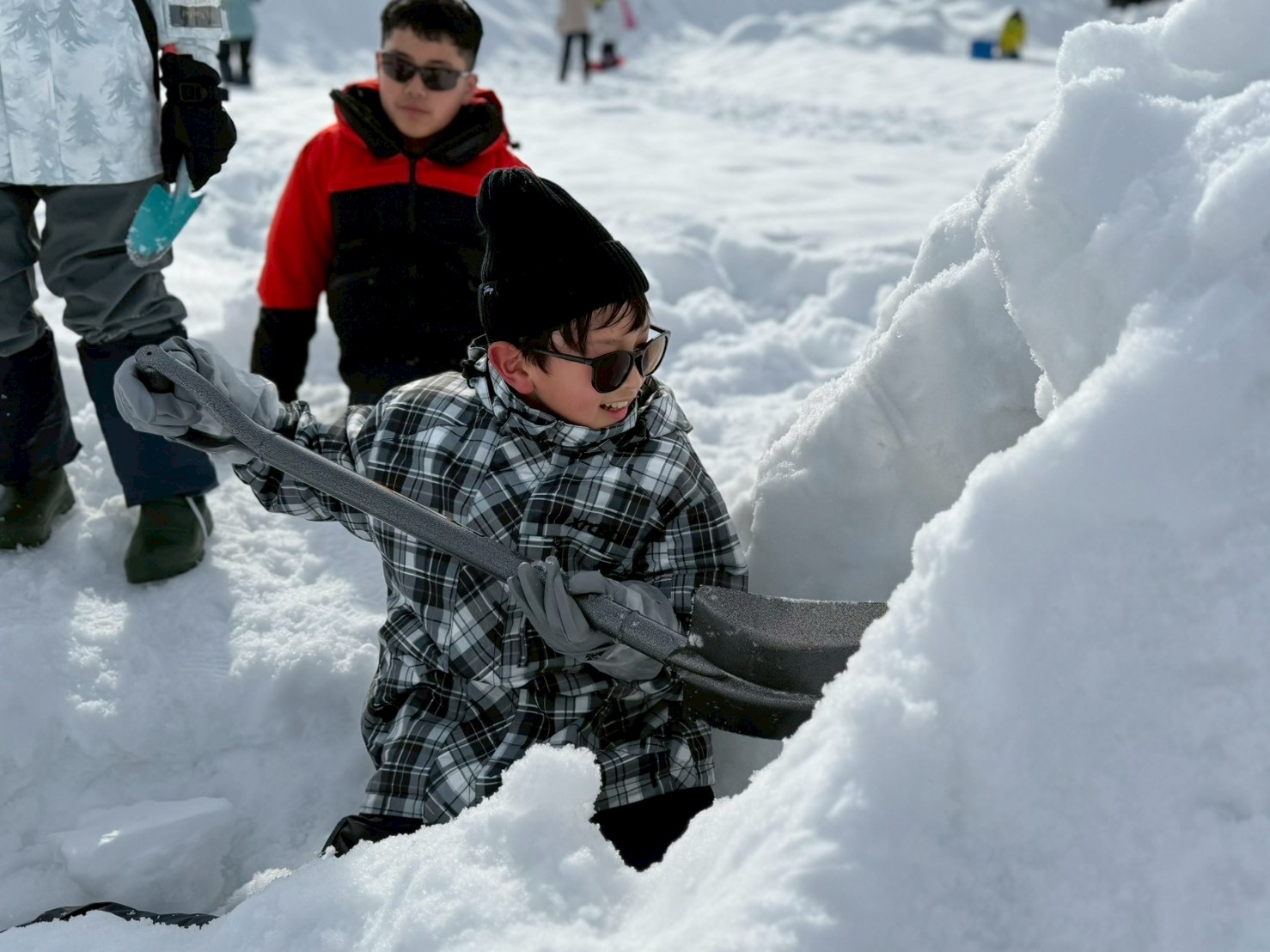 winter-snow-play13